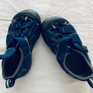 Keen Brand. Blue Shoes Size 7